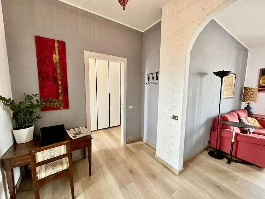 Cozy Apartment Il Balconcino 베르가모 0*,  이탈리아